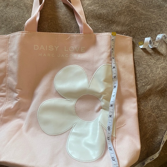 Marc Jacobs daisy tote - Picture 3 of 7
